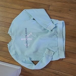 Calvin Klein crewneck!